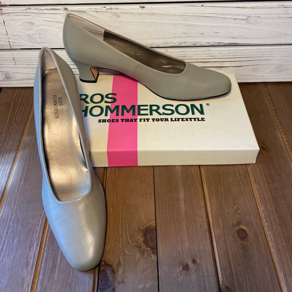 NIB Ros Hommerson Classic Heels Size 9.5 4A - Picture 2 of 5